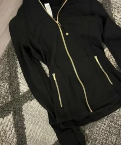 athletic clothes like lululemon