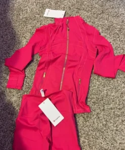 lululemon athletic clothing​