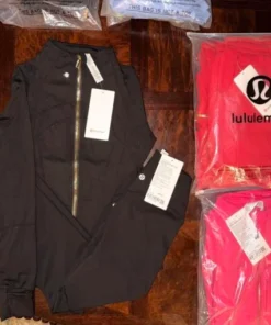 lululemon athletic clothes​